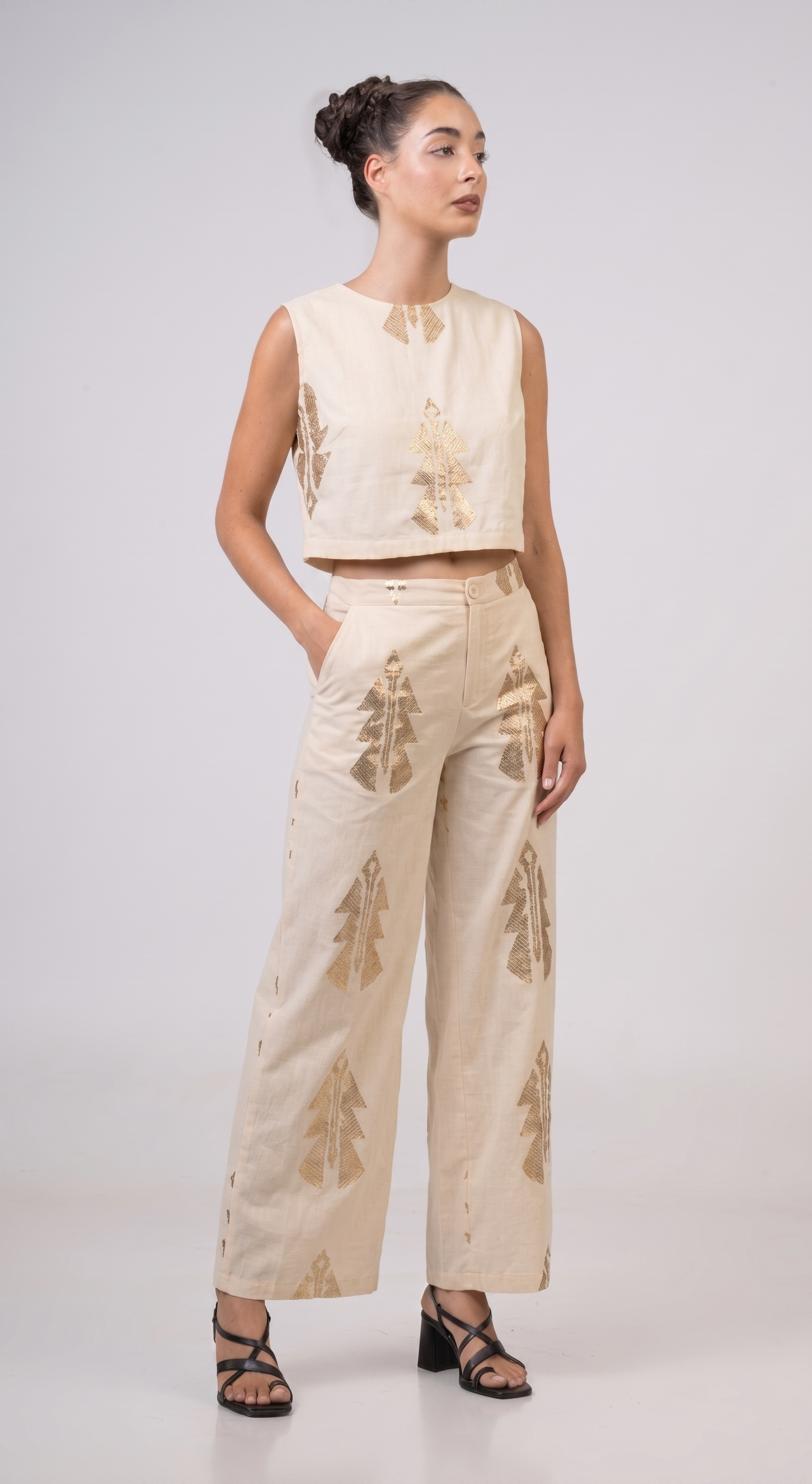 High-waisted embroidered trousers Vanilla - Gold
