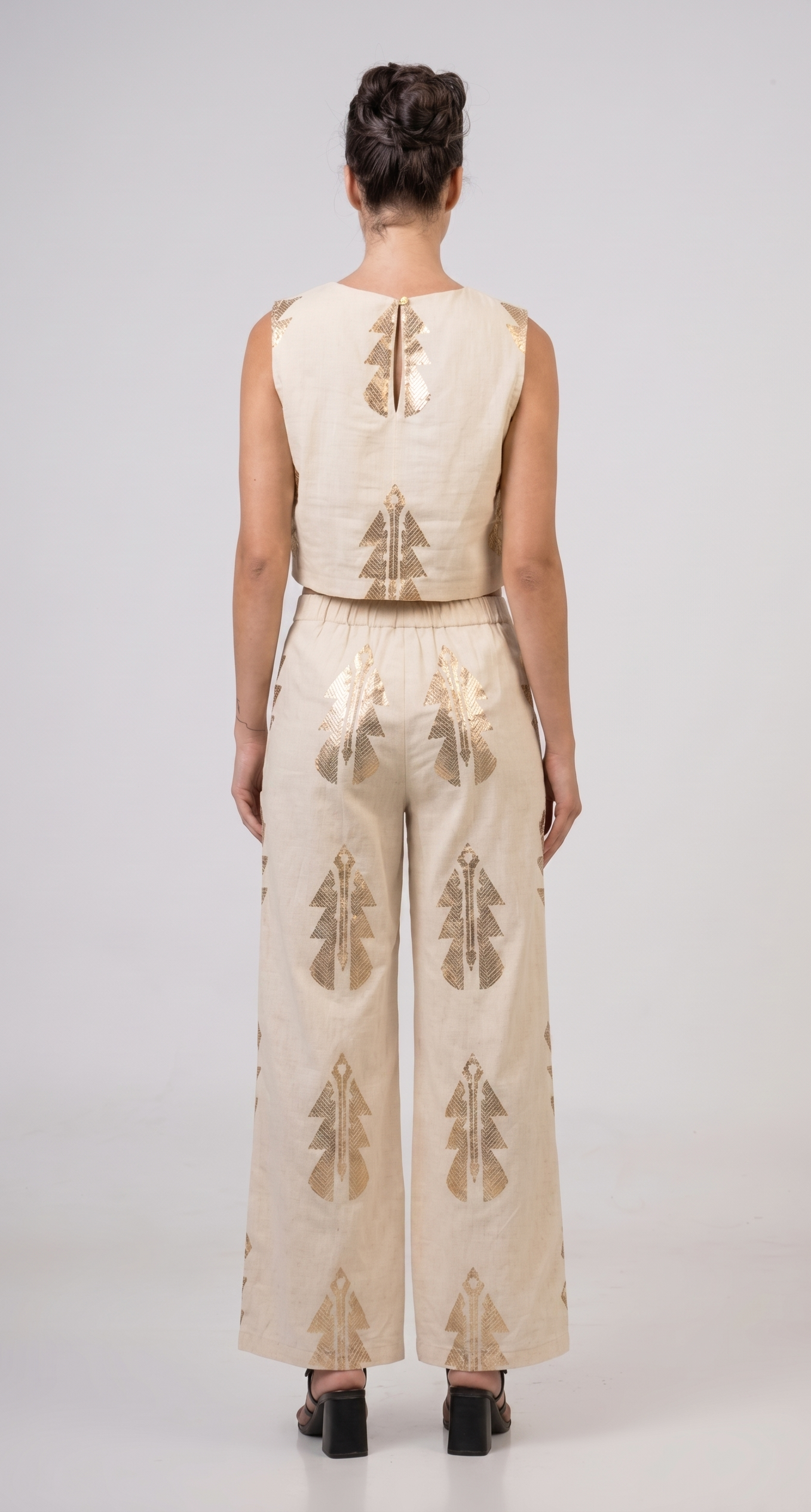 High-waisted embroidered trousers Vanilla - Gold