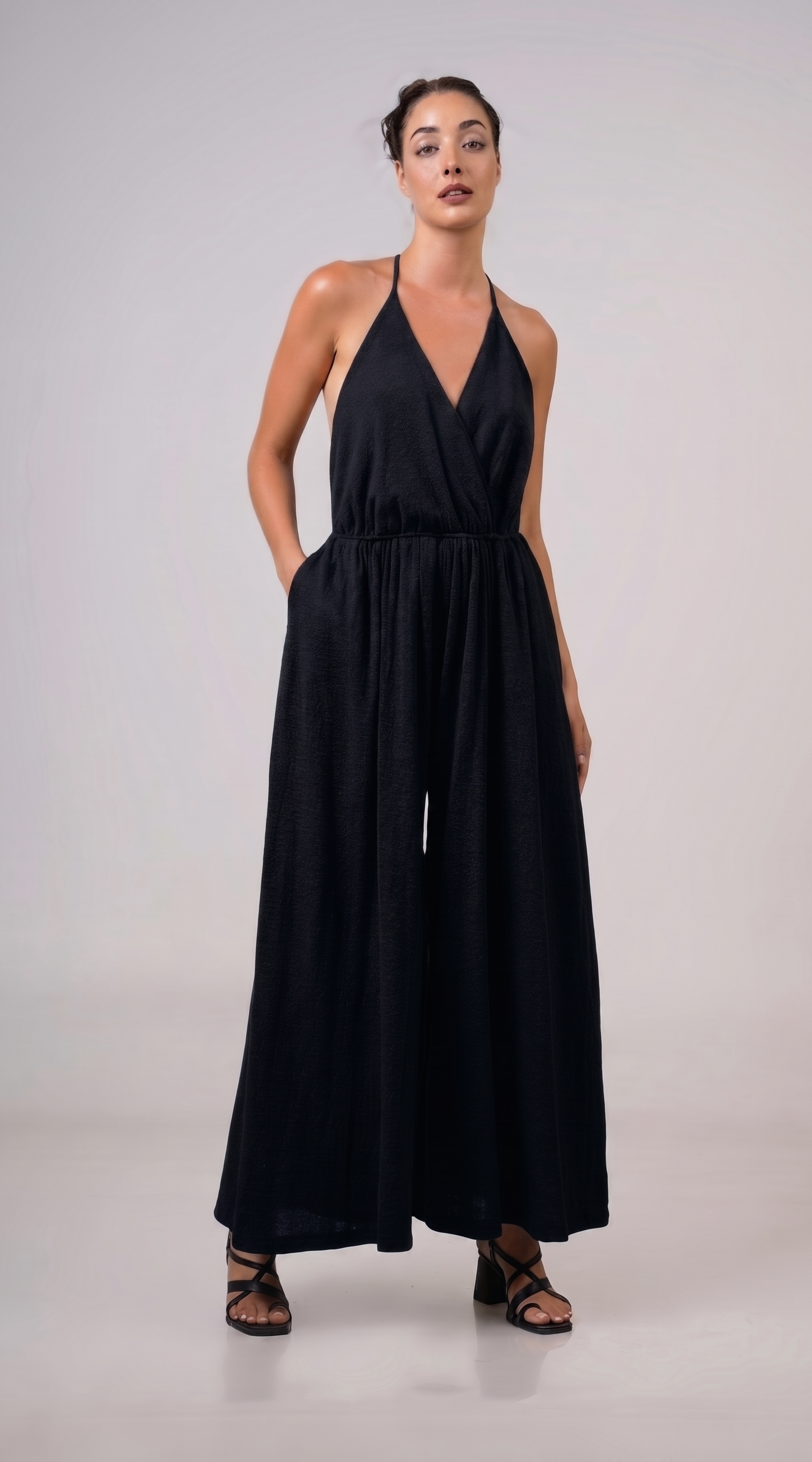 Halter jumpsuit with pockets Black