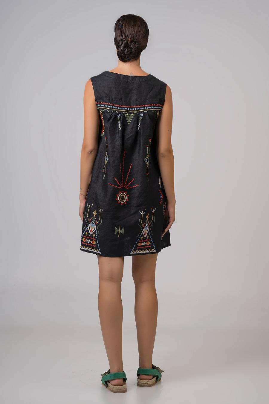 Short Dress with embroidery Black