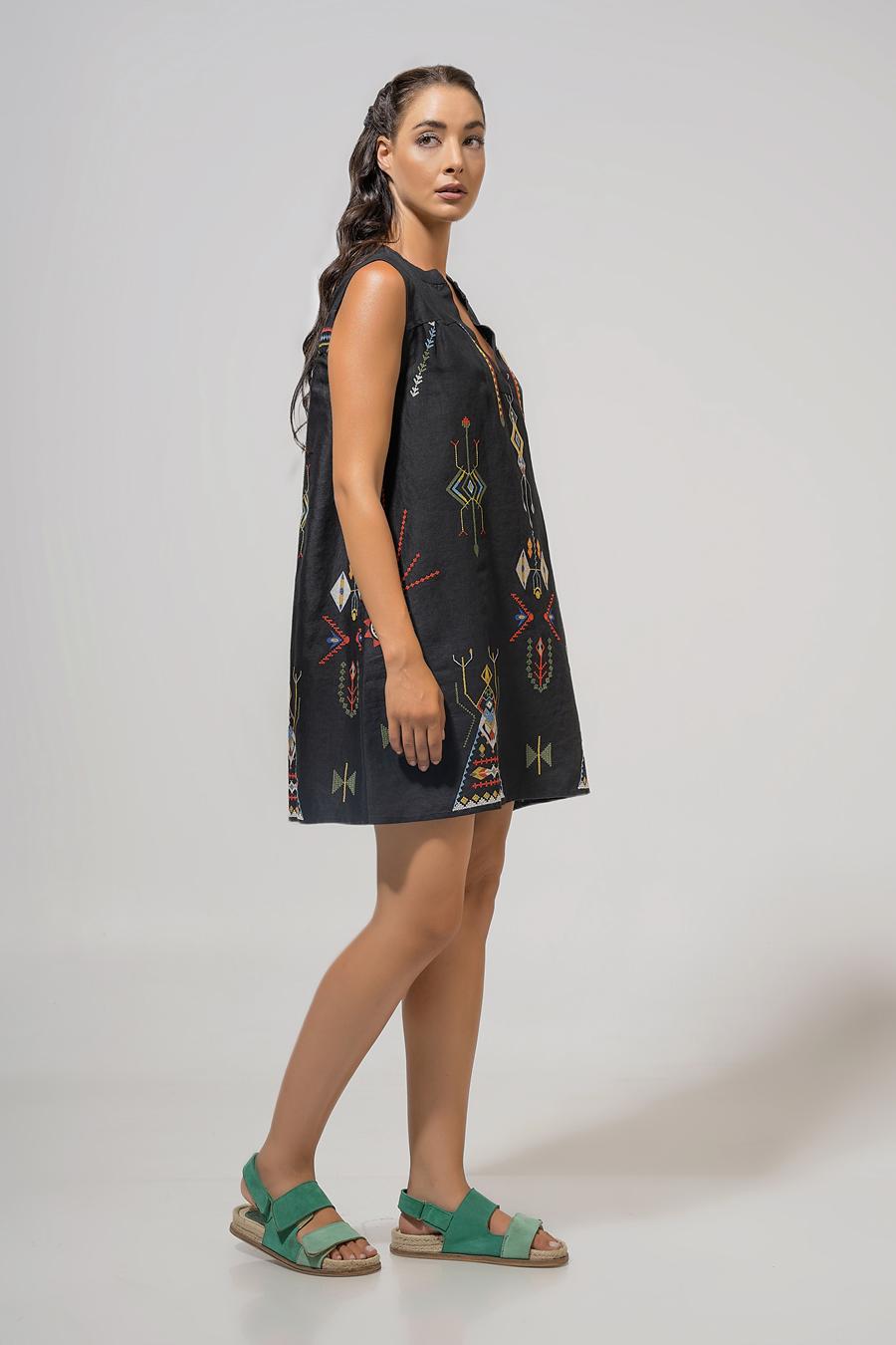 Short Dress with embroidery Black
