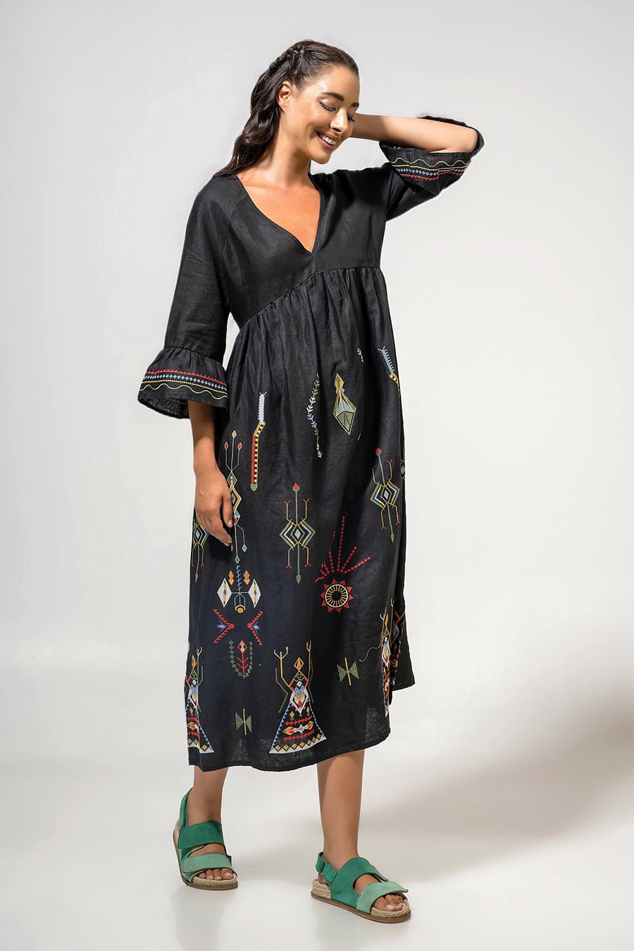 Dress midi with 3/4 sleeves Black